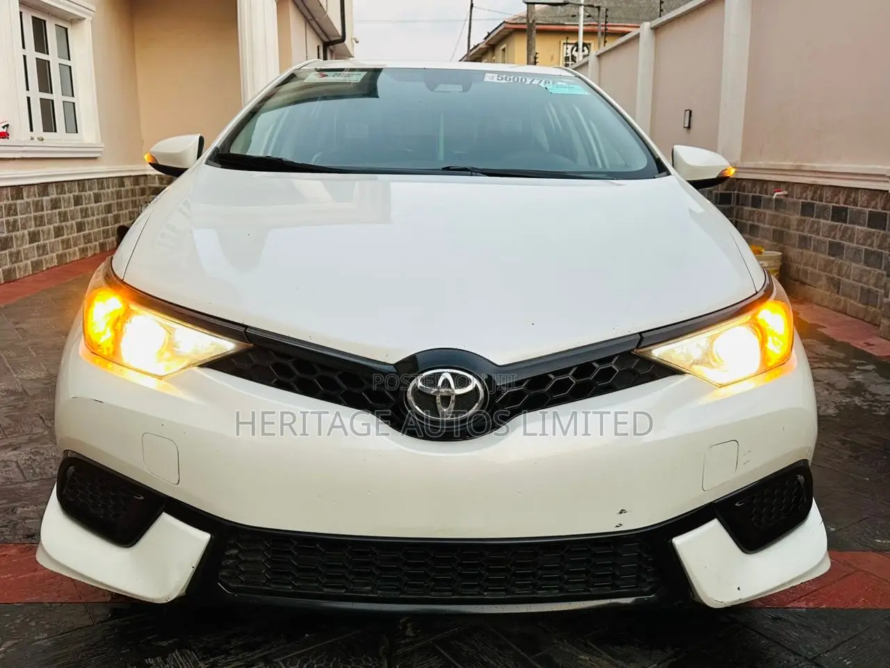 Toyota Corolla 2018 White