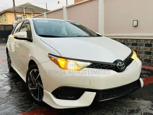 Toyota Corolla 2018 White