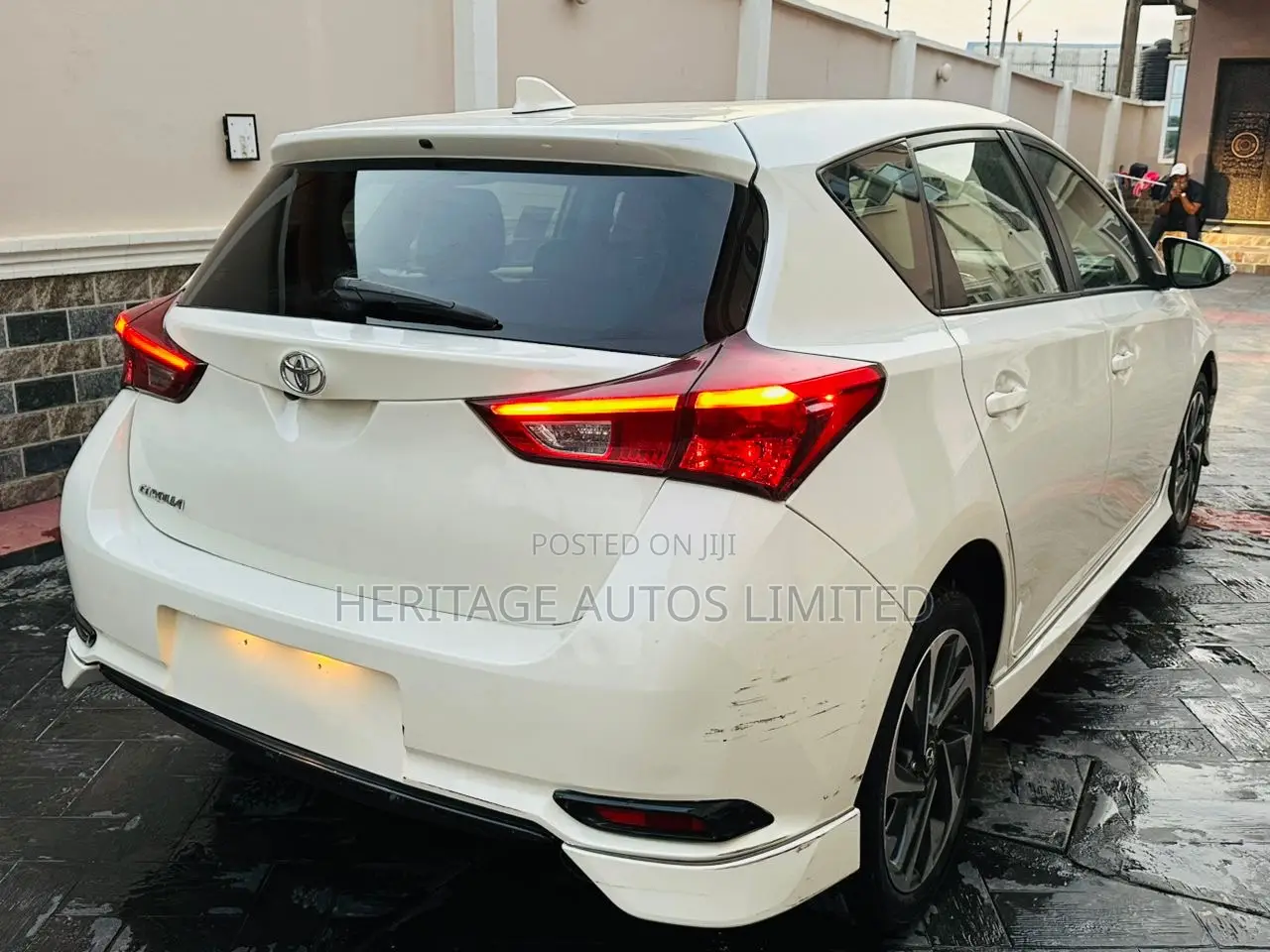 Toyota Corolla 2018 White