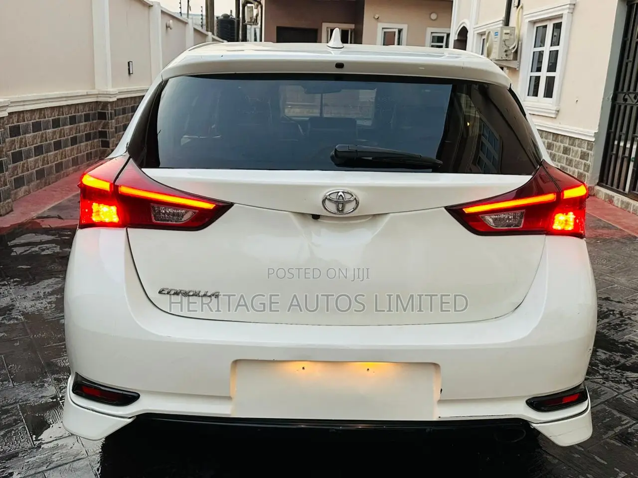 Toyota Corolla 2018 White