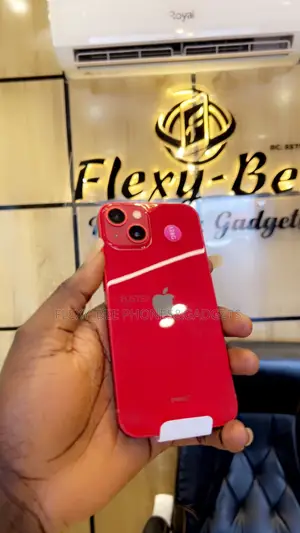 Apple iPhone 13 128 GB Red