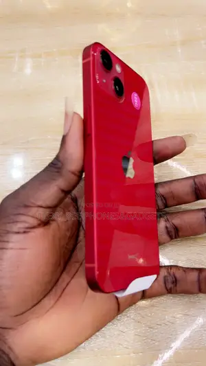 Apple iPhone 13 128 GB Red