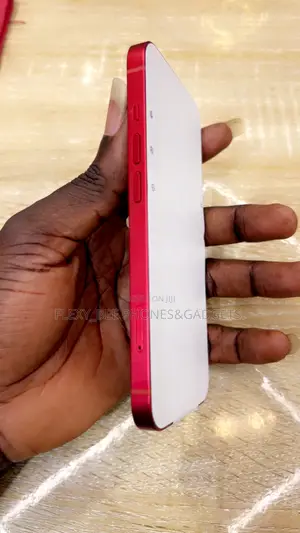 Apple iPhone 13 128 GB Red