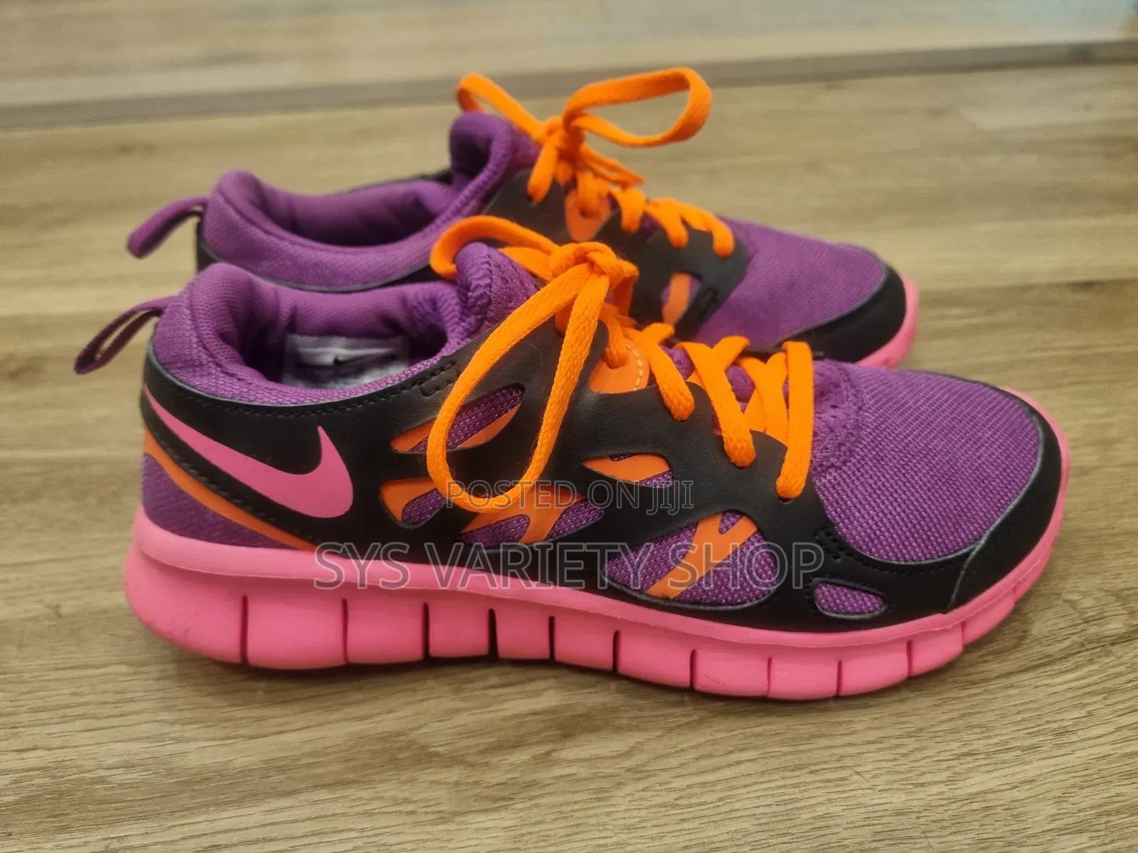 Nike Sneakers ( Multicolor)