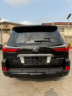 Lexus LX 570 (5 seats) AWD 2017 Black
