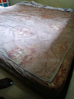 Used Mattress 6by6ft by 10 Inches