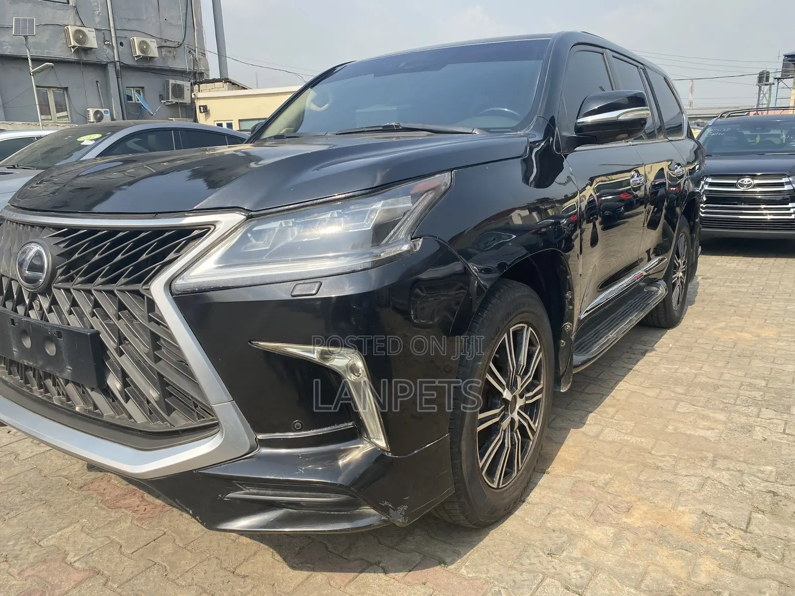 Lexus LX 570 2010 Black