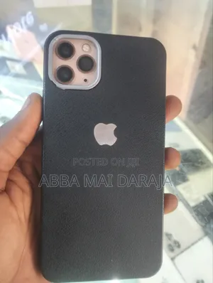 Apple iPhone 11 Pro Max 64 GB Gold