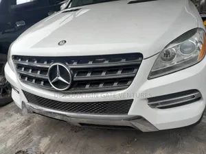 Mercedes-Benz M Class ML350 4MATIC 4dr SUV AWD (3.5L 6cyl 7A) 2014