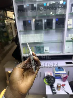 Apple iPhone 11 64 GB White