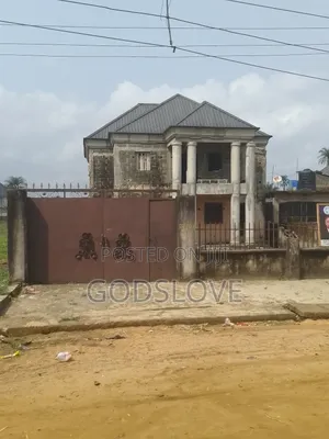 5bdrm Duplex in Rumuahalu, Off Sars Rd for Sale