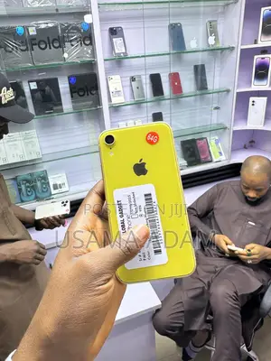 Apple iPhone XR 64 GB Yellow
