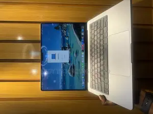 Laptop Apple MacBook Pro 2020 M1 6GB Apple M1 Max HDD+SSD 2T