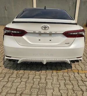 Toyota Camry XSE 2022 White
