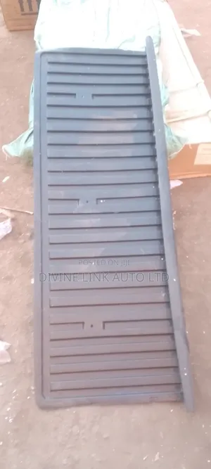 Tell Board Cover Hilux.