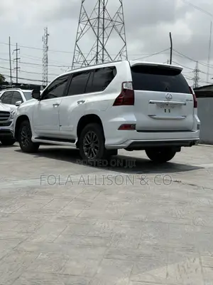 Lexus GX 2018 White