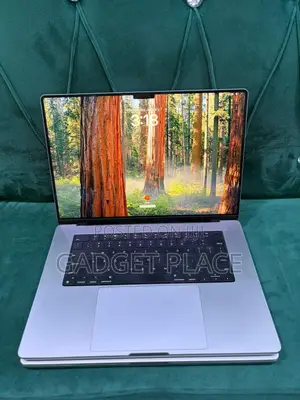 Laptop Apple MacBook Pro 2022 M2 16GB Apple M2 SSD 512GB
