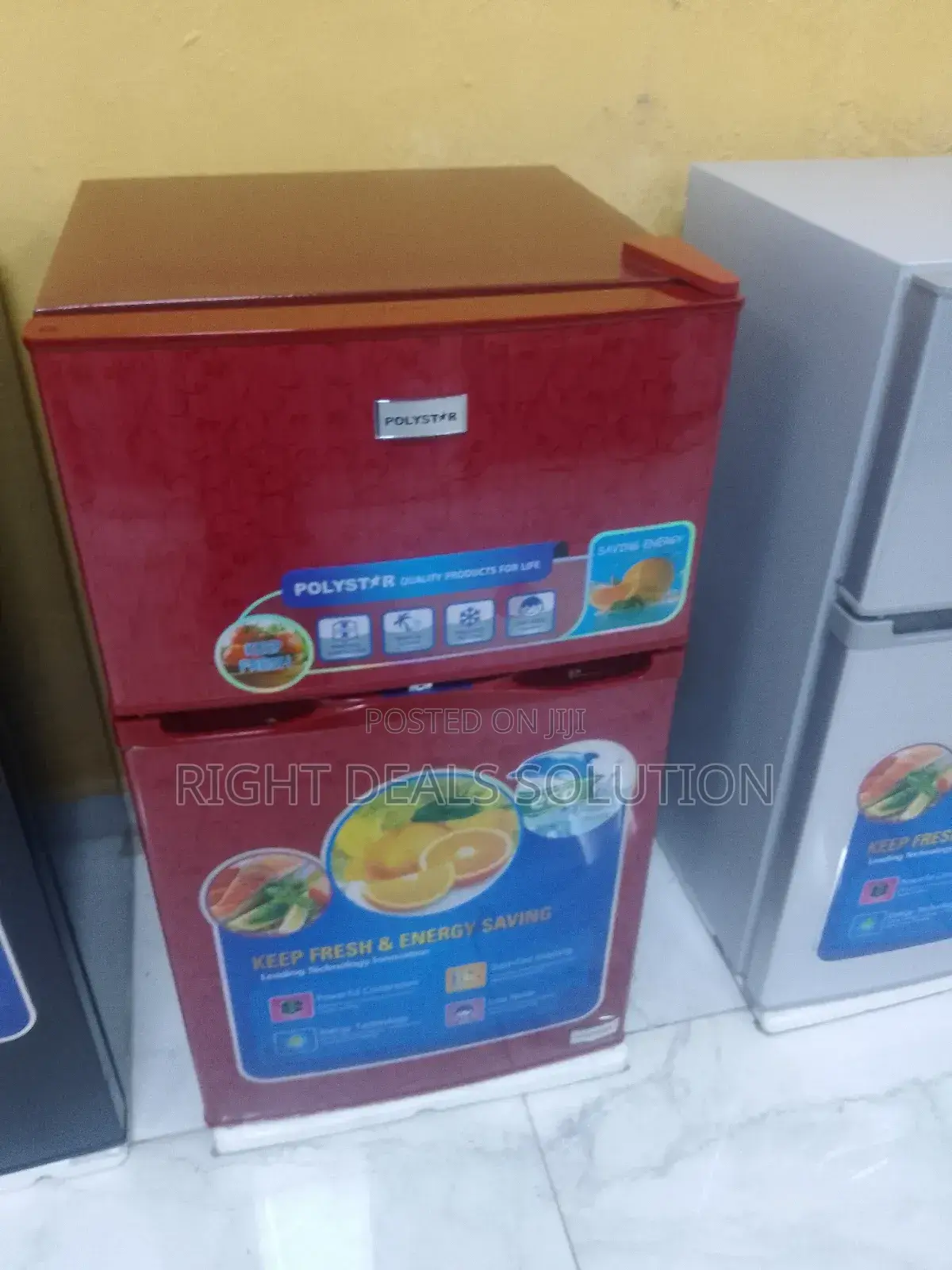 High-Capacity 99 Litre Tabletop Fridge in Silver - Polystar