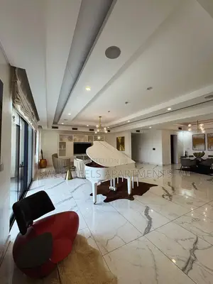 Luxurious 3 Bedroom Apartment With Bq