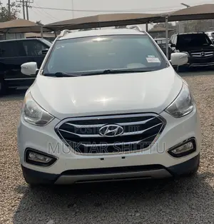 Hyundai Tucson GLS FWD 2012 White