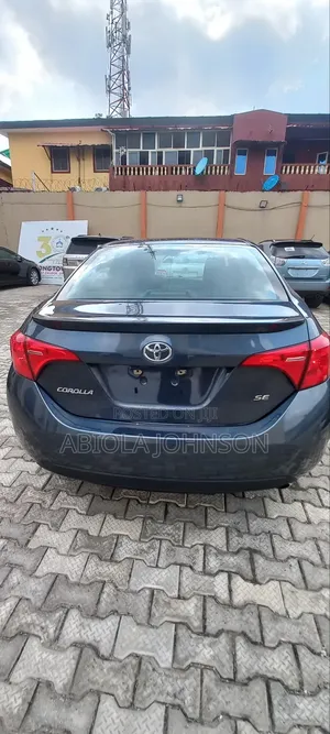 Toyota Corolla LE Eco (1.8L 4cyl 2A) 2019 Blue