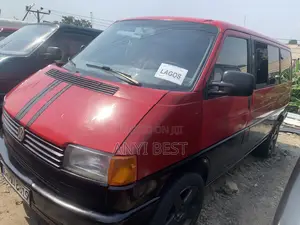 Volkswagen Transporter 2000 Red