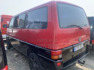 Volkswagen Transporter 2000 Red
