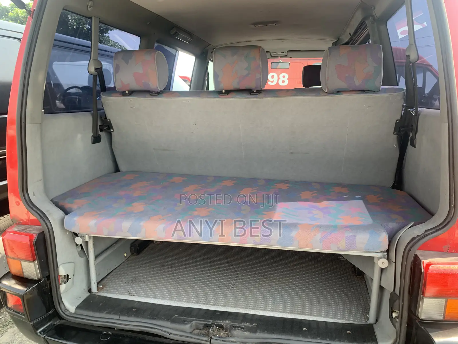 Volkswagen Transporter 2000 Red