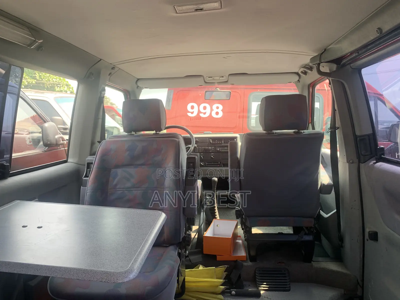 Volkswagen Transporter 2000 Red