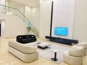 Luxury 4 Bedroom Penthouse Apartment