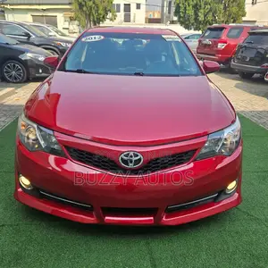 Toyota Camry SE 4dr Sedan (2.5L 4cyl 6A) 2014 Red