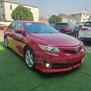 Toyota Camry SE 4dr Sedan (2.5L 4cyl 6A) 2014 Red