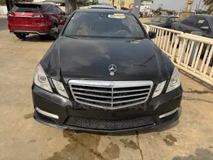 Mercedes-Benz E350 Base 4Matic Sedan AWD (3.5L 6cyl 7A) 2013 Black