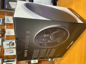 Onyx Studio 9