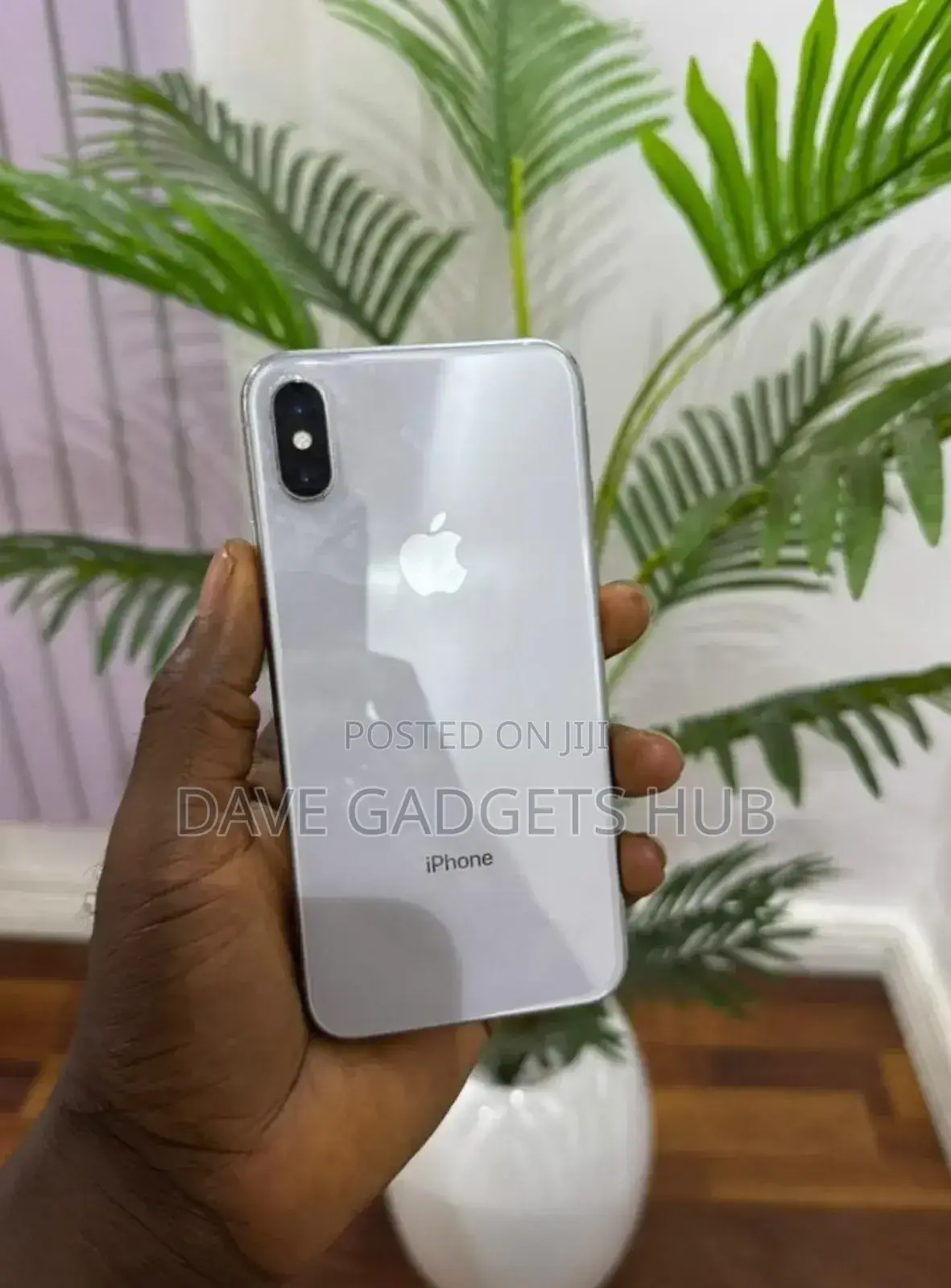 Apple iPhone X 64 GB White