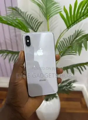 Apple iPhone X 64 GB White