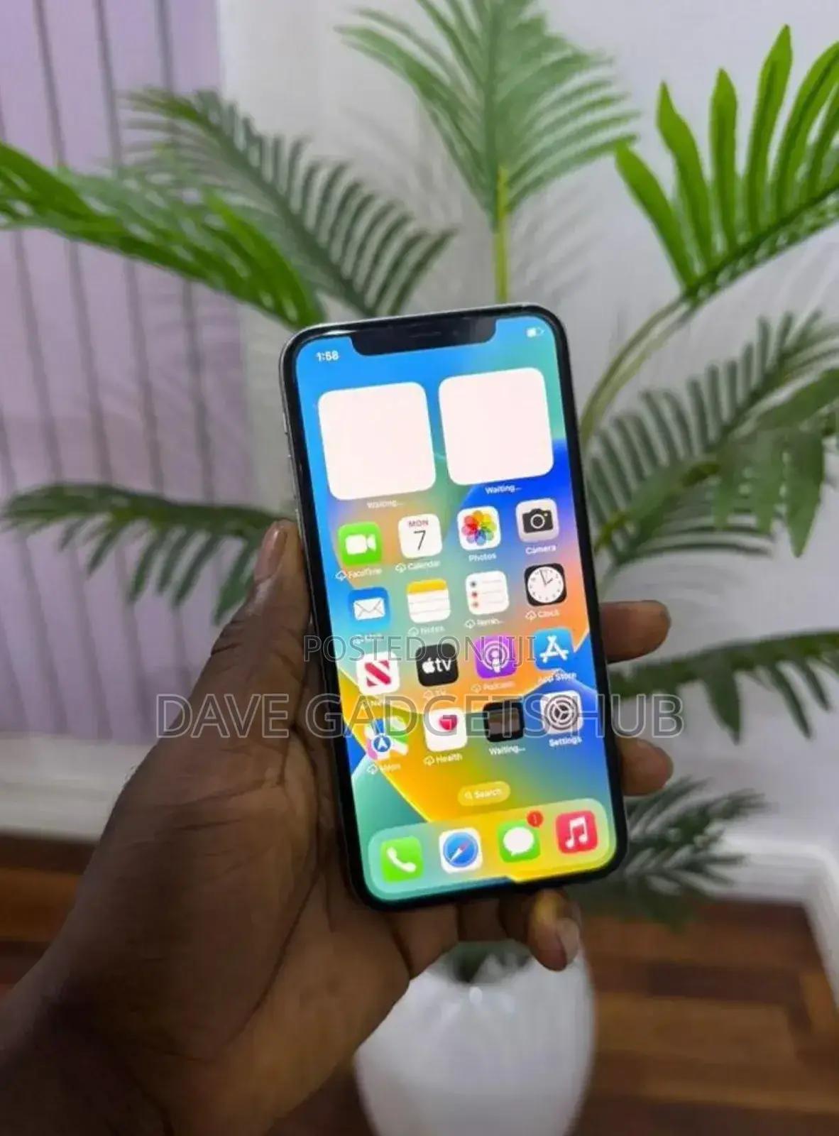 Apple iPhone X 64 GB White