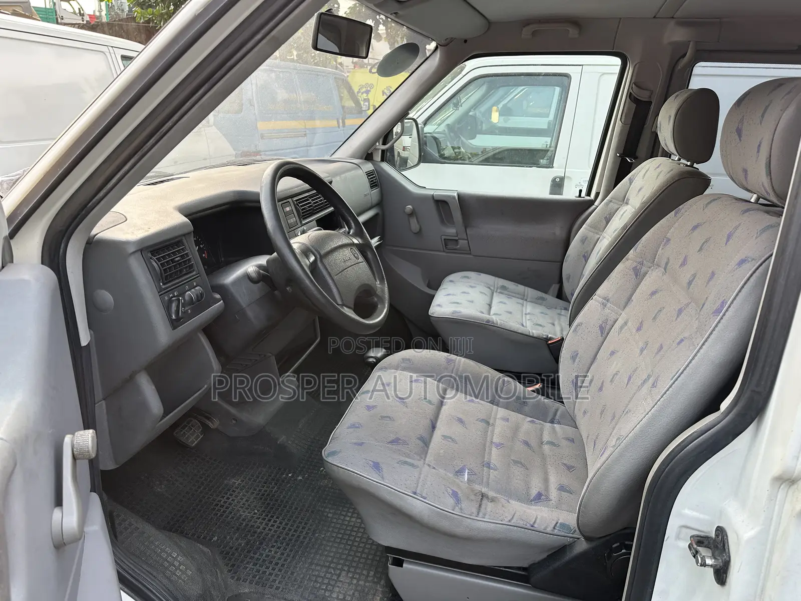 Volkswagen Transporter 2005 White