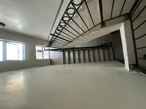 3bdrm Apartment in Chevron for rent