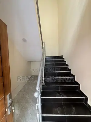 3bdrm Apartment in Chevron for rent