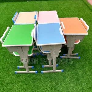 Student Reading Table and Chairs