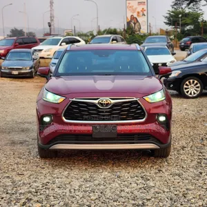 Toyota Highlander 2021 Red
