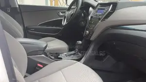 Hyundai Santa Fe 2015 White
