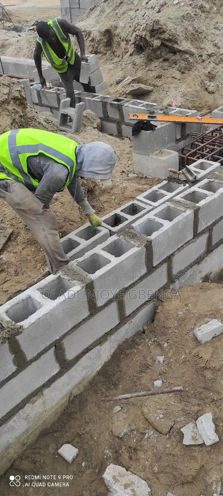 Building Contractor