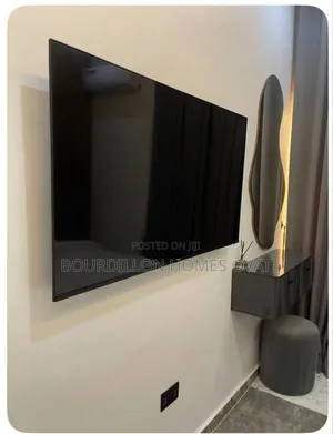 2bdrm Apartment in Lekki Phase 1 for rent