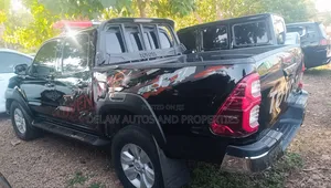 Toyota Hilux 2018 Black