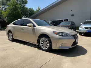 Lexus ES 300H FWD 2013