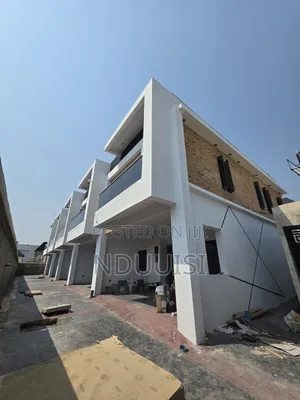 4bdrm Duplex in Ologolo for sale