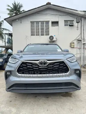 Toyota Highlander Limited 2021 Blue