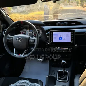 New Toyota Hilux 2025 Black